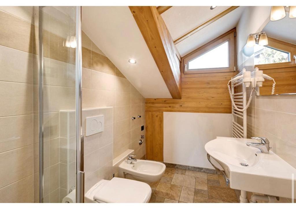 Casa Da Claudia Appartement Livigno Buitenkant foto